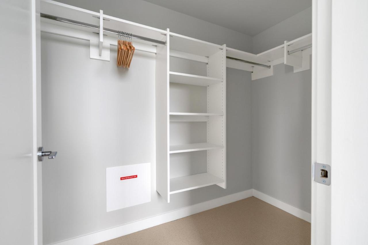 Modern Comfort At Ubc: 1Br Condo Near Campus Ванкувър Екстериор снимка